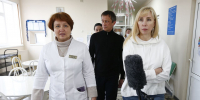 Анна Минькова пообщалась с волонтерами и проверила готовность больницы оказывать медпомощь ликвидаторам ЧС в Анапе - Администрация Краснодарского края