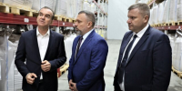 Вениамин Кондратьев оценил мощности комплекса по подготовке семян в Тихорецком районе - Газета Кубань Сегодня