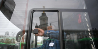 Водитель экскурсионного автобуса чуть не стал виновником серьезного ДТП в Сочи - Комсомольская Правда