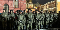 Кубанские казаки поучаствовали в ночной репетиции Парада Победы в Москве - Комсомольская Правда