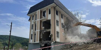 В Сочи пошел под бульдозер многоквартирный дом - Газета Краснодарские известия