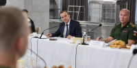 Губернатор Кубани Вениамин Кондратьев встретился с призывниками Президентского полка - Кубанские Новости