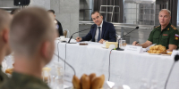 Вениамин Кондратьев встретился с призывниками Президентского полка - Администрация Краснодарского края