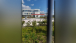 Беспилотник пробил стену школы под Белгородом
