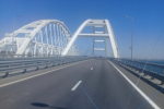 На автодорогах к Черному морю и Крымскому мосту образовались многокилометровые пробки