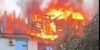 В Сочи полностью выгорел мансардный этаж многоквартирного дома - Югополис