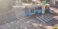 Появилось видео смертельной аварии с загоревшимся автомобилем в Краснодаре - Газета Краснодарские известия
