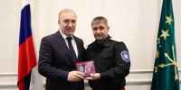 Александр Власов и Мурат Кумпилов обсудили вопросы развития казачества на территории Адыгеи - Новая Газета Кубани