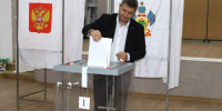 Александр Власов и Роман Лузинов проголосовали на выборах губернатора - Департамент информационной политики