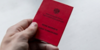 Почти на 2000 рублей: как изменятся страховые и военные пенсии в 2026 году - KrasnodarMedia