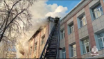 Пожарные тушат возгорание в новосибирском педколледже