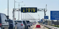 Три часа в ожидании проезда: пробки растут у Крымского моста - Кубанские Новости