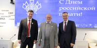 Вениамин Кондратьев наградил ведущих работников кубанских СМИ - Газета Кубань Сегодня