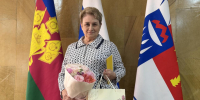 Депутат ЗСК Борис Юнанов поздравил председателей ТОС с Международным женским днём - Югополис