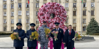 «Вам, любимые!»: судебные приставы Кубани подарили женщинам тюльпаны и мимозу в преддверии 8 Марта - УФССП