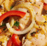 Курица, запеченная с овощами и рисом, под кисло-сладким соусом — это настоящее кулинарное путешествие в мир азиатской кухни - Кубанские Новости