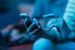 Открытка от губернатора в формате APK: эксперт предупредил о новой схеме фишинга к Дню Победы