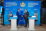 В Анапе полицейские и банковские работники спасли пенсионерку от потери 7 млн рублей