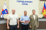 Глава Сочи Андрей Прошунин вручил награды лучшим строителям Сочи в их профессиональный праздник