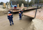 Мэр Анапы показала последствия сильного ливня на центральном пляже